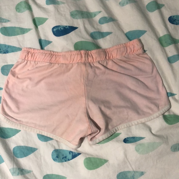 Size M (10-12 girls) pink/salmon coloured pair of shorts - Picture 2 of 2